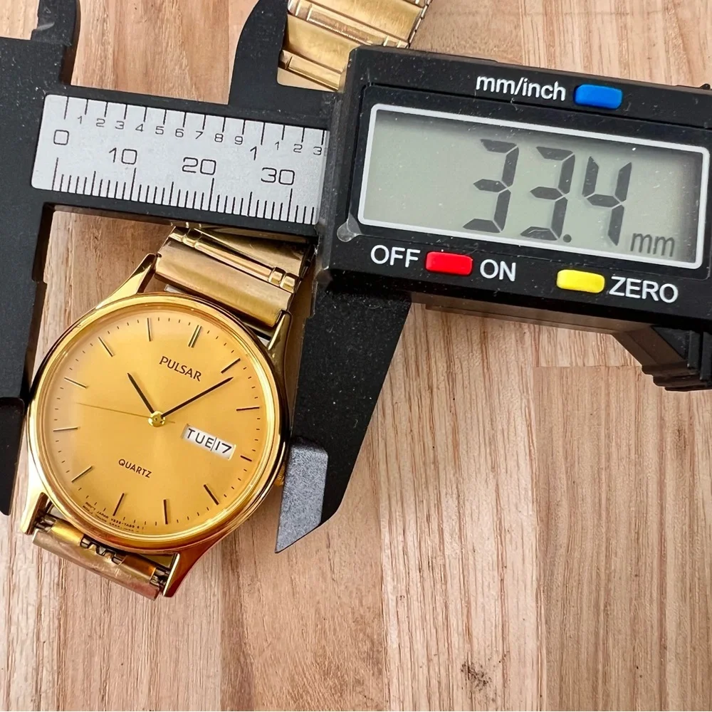 Pulsar mens gold tone expansion bracelet dress watch NEW BATTERY